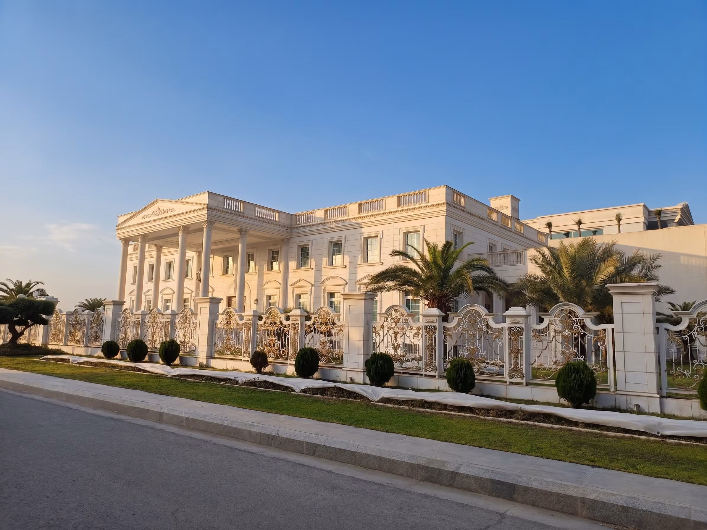 WHITE HOUSE - Image 2